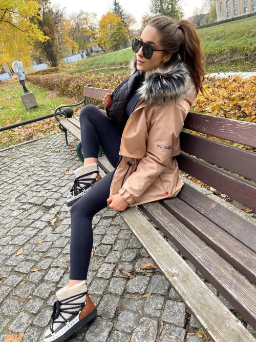 Taliowana kurtka Olina brązowa