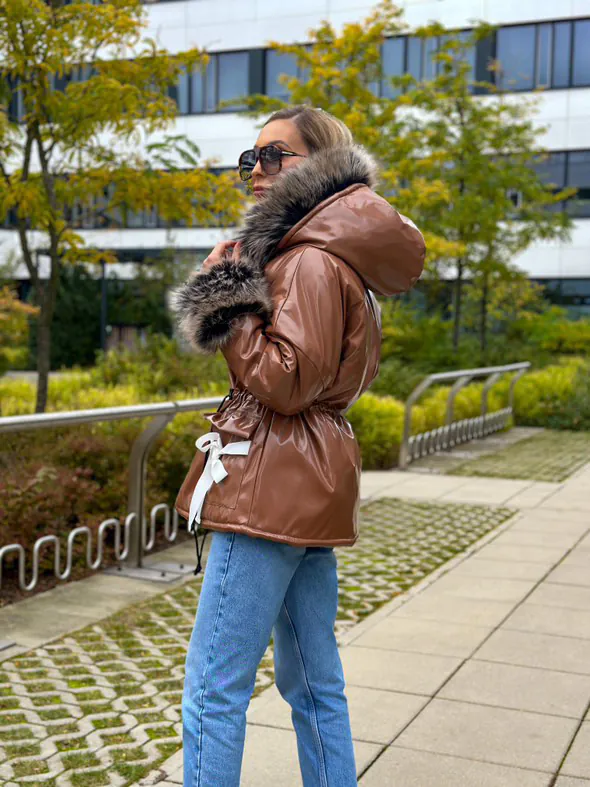 53C8CEB3-7E58-460B-B9E9-F3EB575CCCCE